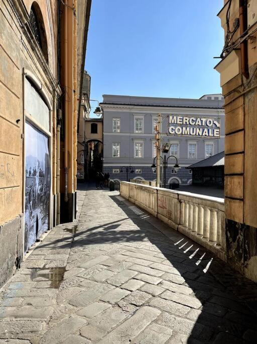 Ferienwohnung Overlooking The Porto Antico Of Genua Exterior foto